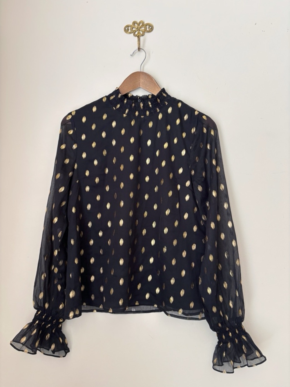 Pomander Place Celeste Black Metallic Gold Ruffle Blouse Small - Picture 2 of 8